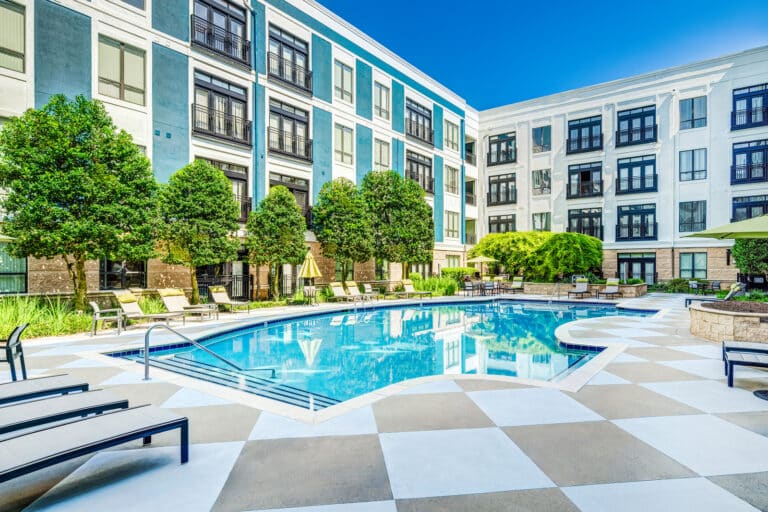 Enjoy the two resort-style pools that Lofts at Lakeview Apartments near Duke University has.